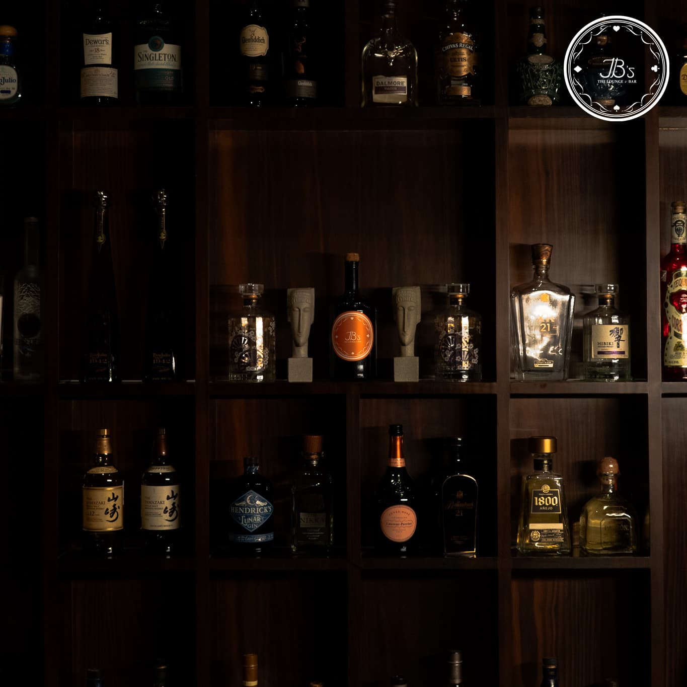 JB's Bar & Lounge